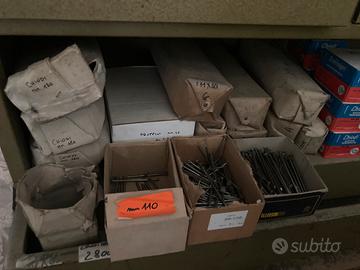 CHIODI-BADILI-CATENE NEVE-MANICI-RILOGA