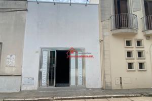Locale commerciale a Presicce-Acquarica