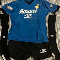 Maglia pantaloncini calzettoni inter anni 90 Umbro