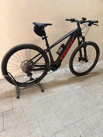 Bicicletta  elettrica  Trek Powerfly 5 MTB