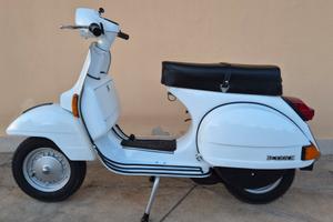Vespa P125X 