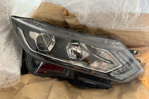 NISSAN QASHQAI FARO DX CON LUCE/DIURNA  A LED