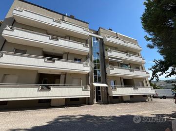4 LOCALI A CASTELLALTO