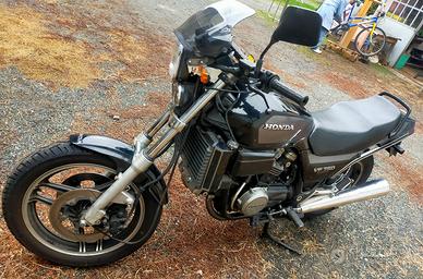 HONDA VF 750 Sport