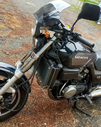 HONDA VF 750 Sport