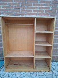 armadio in legno 