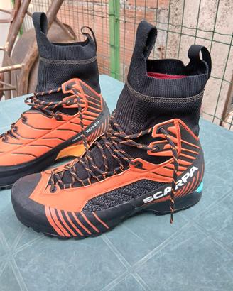 scarpone sportivo