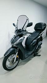 Honda SH 150 anno 2021 - 19.800 km