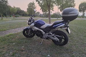 Suzuki GSR 600 -2008