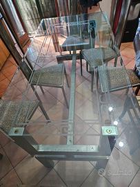 Tavolo.con sedie