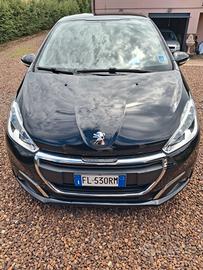 Peugeot 208 BlueHDi 75 5 porte Black Line