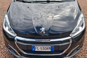 Peugeot 208 BlueHDi 75 5 porte Black Line