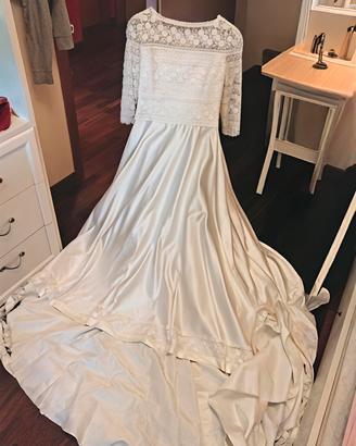 abito da sposa Renato Balestra con velo e body 