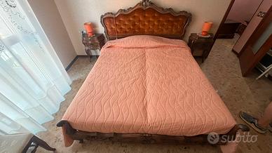 Letto matrimoniale noce e velluto lino