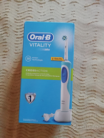 SPAZZOLINO ELETTRICO ORAL B 4000 PRO CROSSACTION