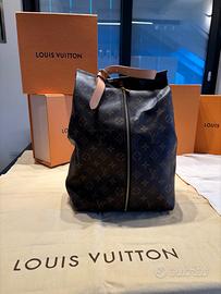 Louis Vuitton Monogram Shoe Pouch