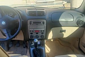 Alfa Romeo 147 1.6 Twin Spark 105 CV – Metano –