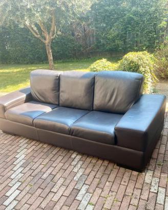 DIVANO IN VERA PELLE