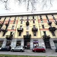 MONOLOCALE A MILANO