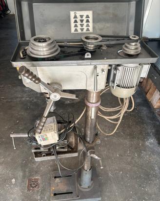 Trapano a colona 220-380v.