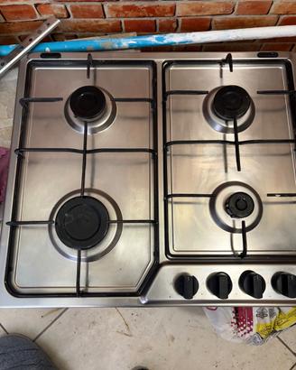 Gas 4 fuochi Delonghi
