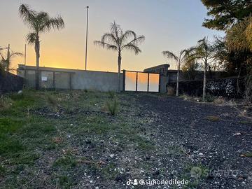 Depisito - parcheggio camion -furgoni