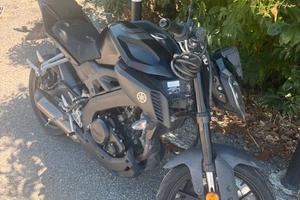 Moto Yamaha MT 125