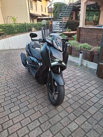 Scooter Yamaha x-max tech max abs 125 anno 2024 