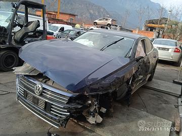 VOLKSWAGEN ARTEON 2.0 TD 2019 DFG  PER RICAMBI