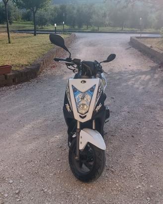Scooter KYMCO Agility 50 RS Naked 2T -solo 5850 km