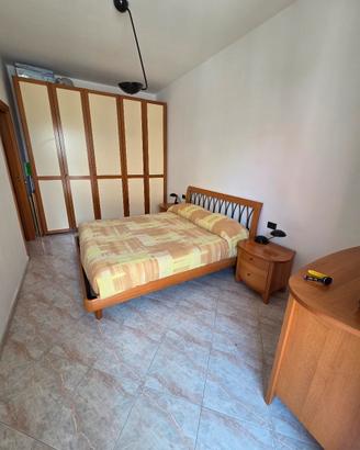 €200 Camera da letto+lampadario,lumetti e piantana