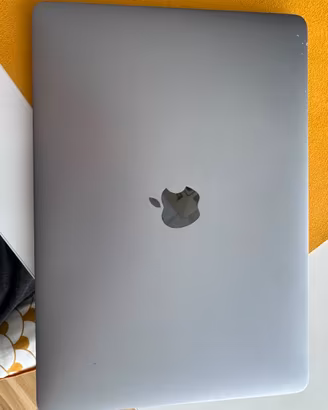 MacBook Pro 2016 – 13" | Core i5, 8GB RAM, 256GB S