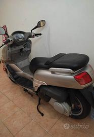 Scooter Versity 300 Yamaha
