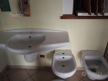 Lavabo da 120 con sanitari sospesi