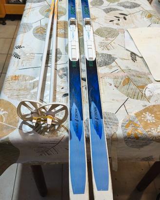 sci ,scarponi e bastoncini da fondo per alternato,