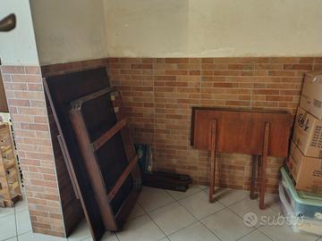 Tavolo e macchina da cucire