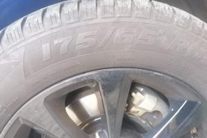 gomme termiche e con cerchi in lega