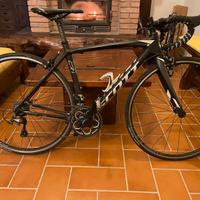 Bici da corsa in carbonio Tg S