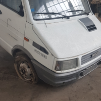 Autocarro Iveco Daily 35-8