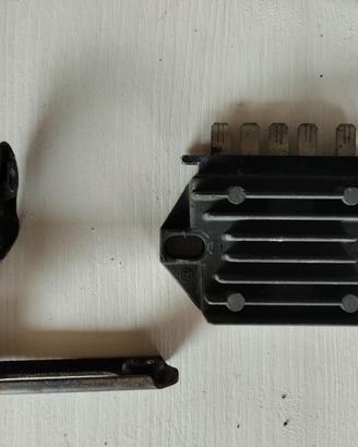 Regolatore tensione+staffa Cagiva mito 125