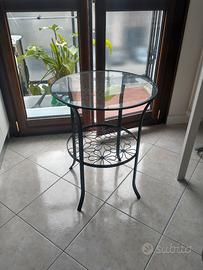 Tavolino da caffè in metallo nero e vetrIkea
