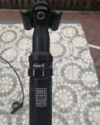 Sella telescopica rock shox reverb diametro 31,6