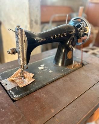 Mobile macchina da cucire vintage