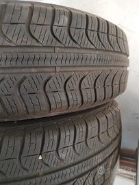 Coppia di pneumatici quattro stagioni Pirelli 