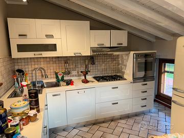 Cucina Salvarani ad angolo