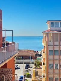 Attico vista mare Ostia