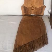 Gonna e gilet in camoscio vero