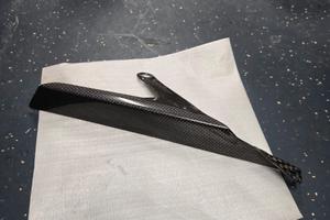 Parafango catena in carbonio R1 2015-2019 nuovo