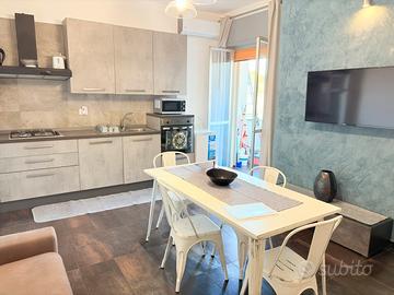 Gallipoli - lungomare-Bilocale finemente arredato