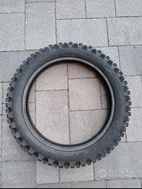 Pneumatico posteriore 110/100-18